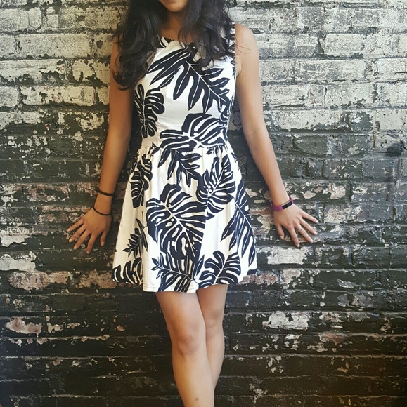 AKIRA Dresses & Skirts - Akira Chicago Dress